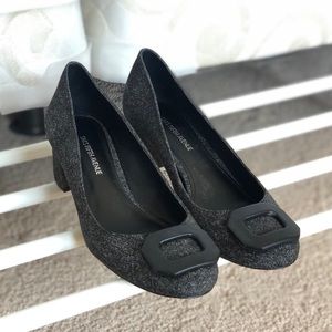 Grey tweed pumps with matte black buckle